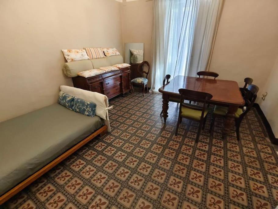 Retroetnea - Appartamento In Centro Storico - Con Camere Comunicanti Katania Zewnętrze zdjęcie