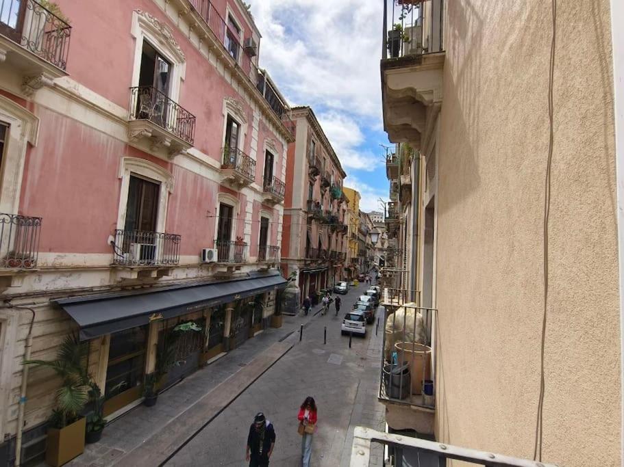 Retroetnea - Appartamento In Centro Storico - Con Camere Comunicanti Katania Zewnętrze zdjęcie